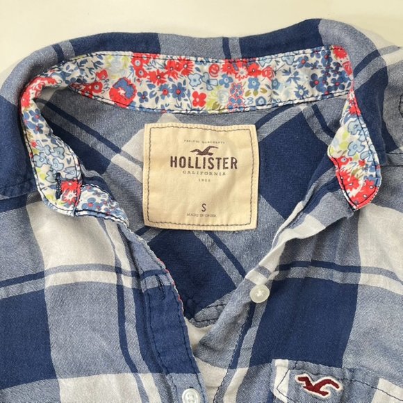 Hollister Blue & White Plaid Button Down Shirt Top ((size Small)) - Picture 5 of 7